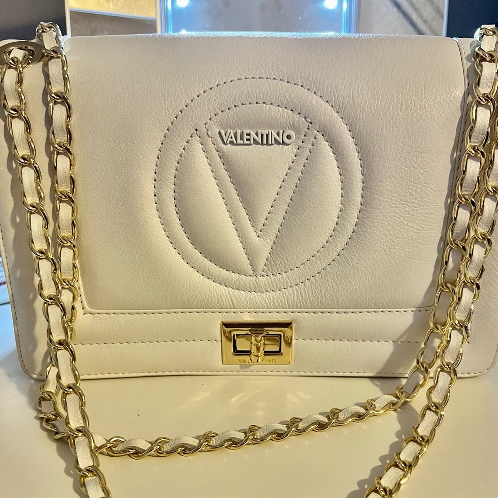 SOLD in other website!!!!! Authentic Valentino By Mario Handbag